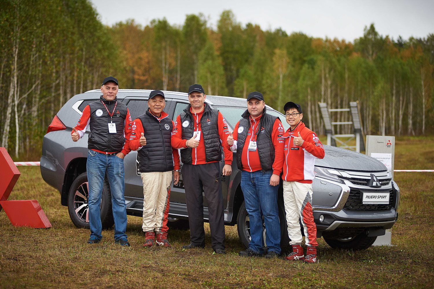 Mitsubishi барнаул. Автоцентр ант. Автосалон ант в Барнауле. Livan Автоцентр ант. Ант Барнаул Мицубиси машины в салоне и квадроциклы.